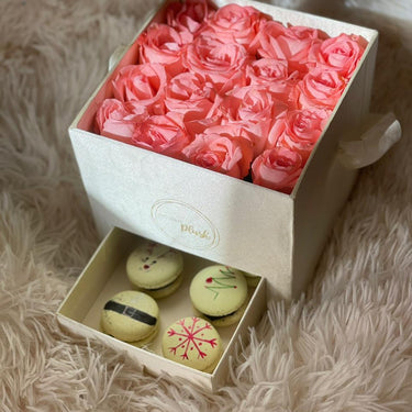 Nook with macrons