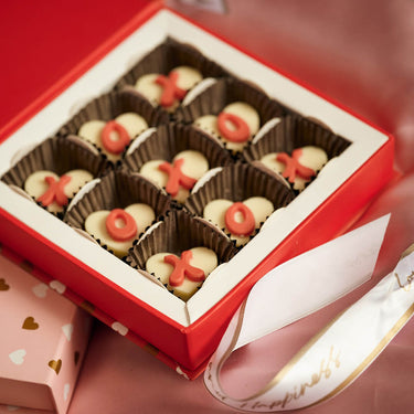 X and O’s choc box